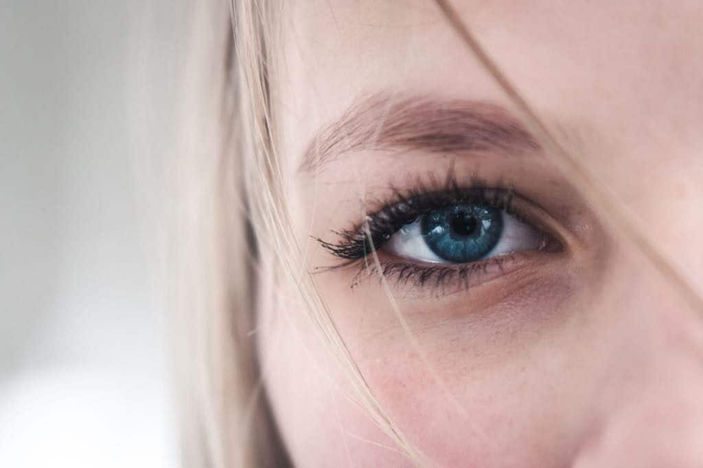 het verbeteren van helderziendheid door je te concentreren op je derde oog
