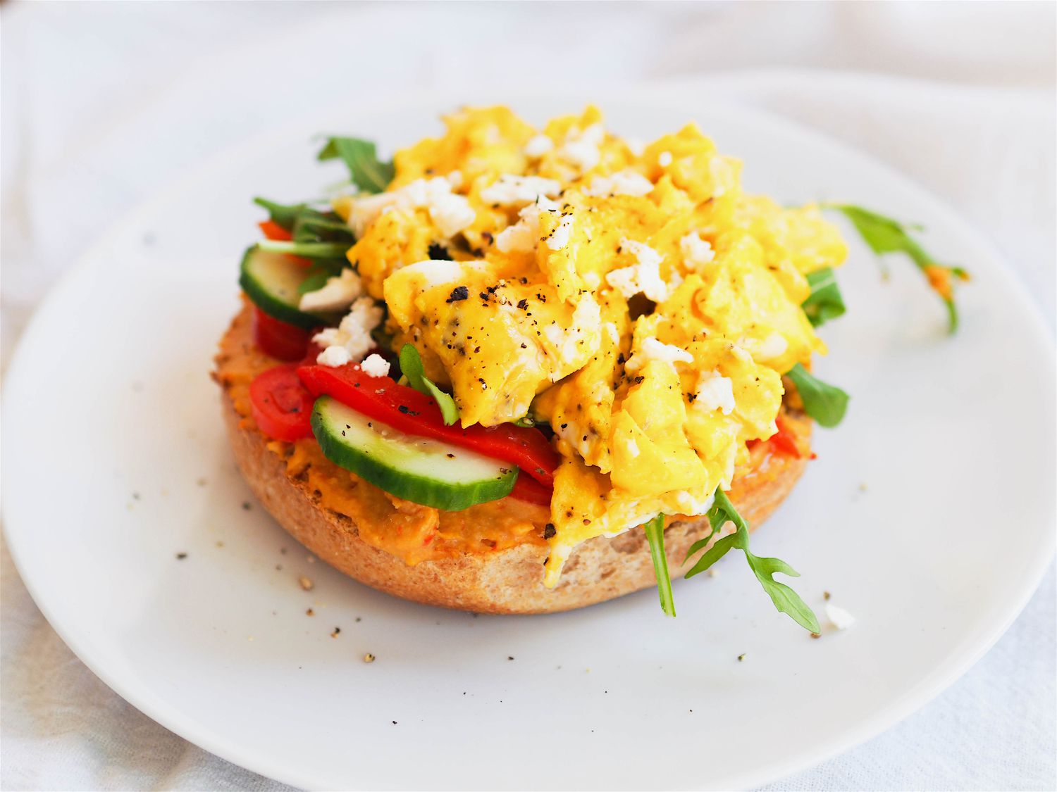 vegetarische hummus bagel