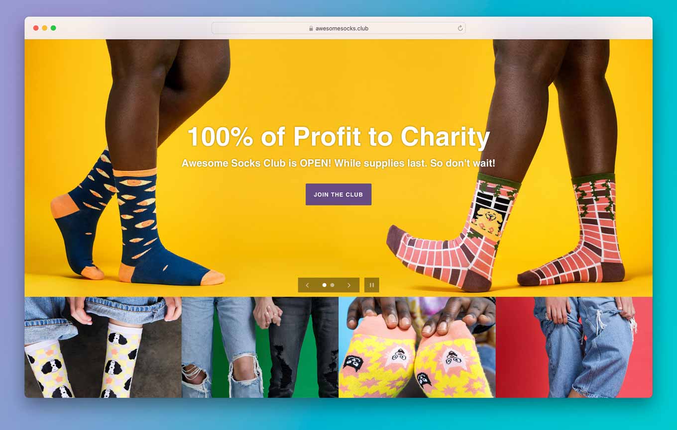 Screenshot van de startpagina voor Awesome Socks Club — met de tekst 100% van Profit to Charity