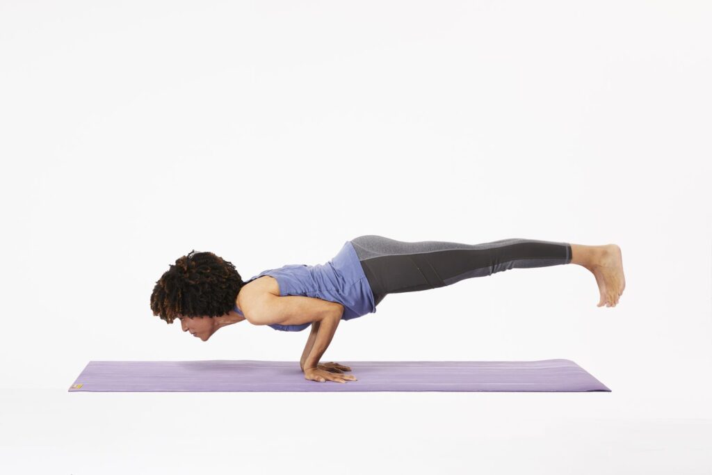 Yoga Arm Balances voor intermediaire tot gevorderde beoefening