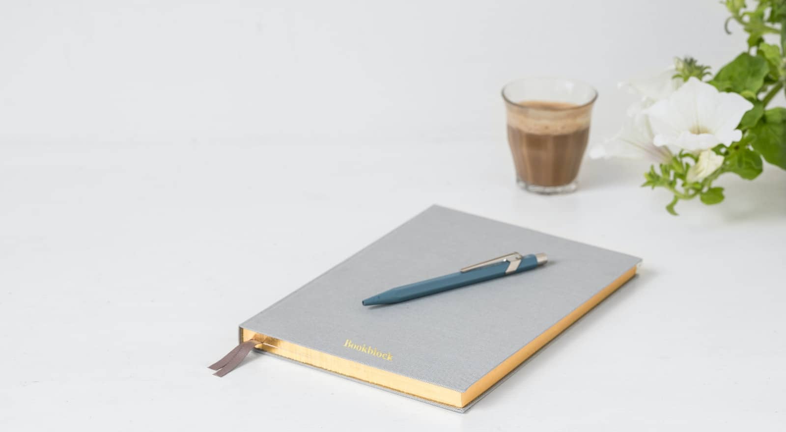 Hoe een droomdagboek te starten: tips, voordelen en voorbeelden