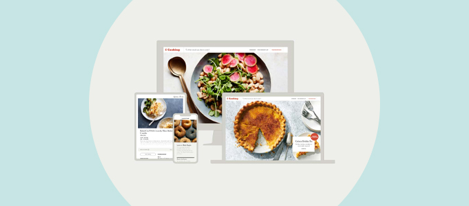 Screenshots van het New York Times Cooking-abonnement worden weergegeven op een computer, laptop, iPad en mobiel apparaat.