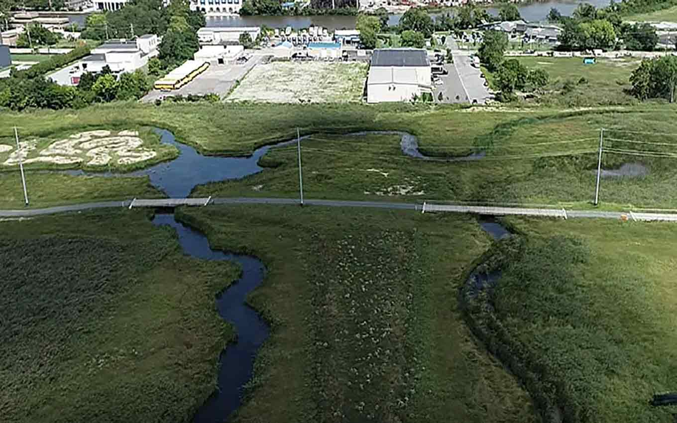   Een luchtfoto van het South Wilmington Wetlands Park