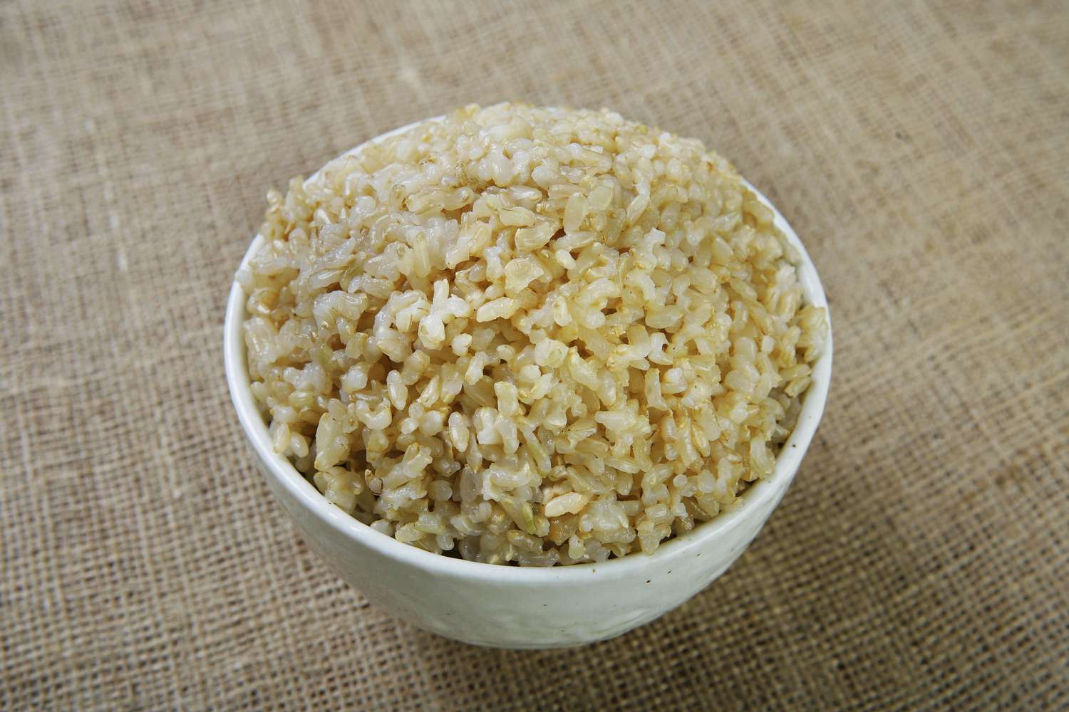 Bruine rijst is rijk aan magnesium.