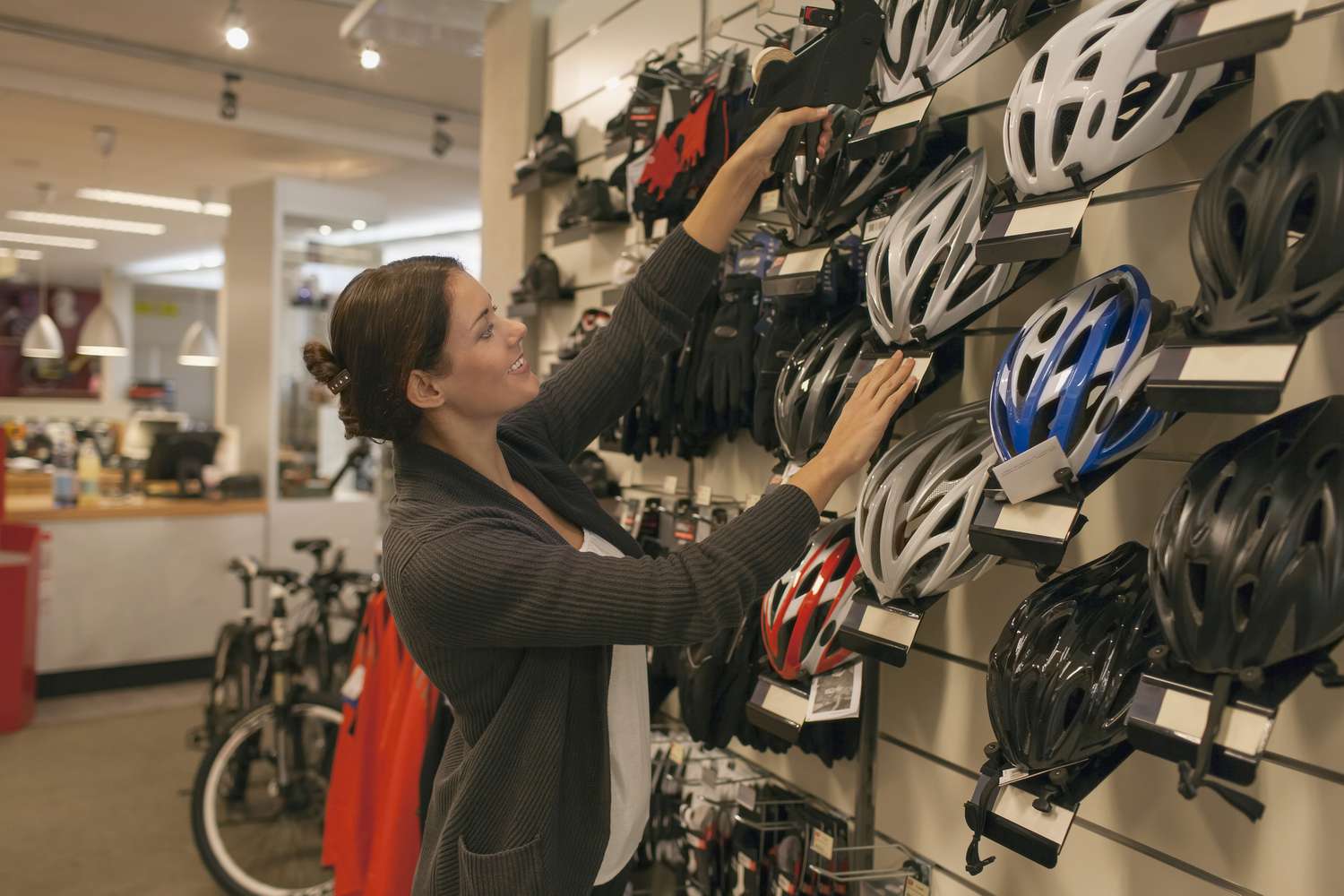 De beste fietshelmen om uw kleine fietser veilig te houden