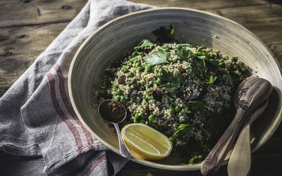 veganistische maaltijd met granen