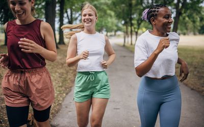Groep hardlopende vrouwen