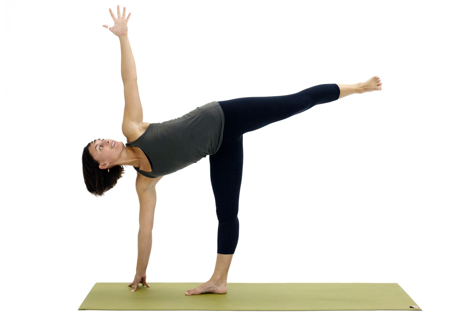 8 Staande Yoga Poses Sequence - Halve Maan Pose