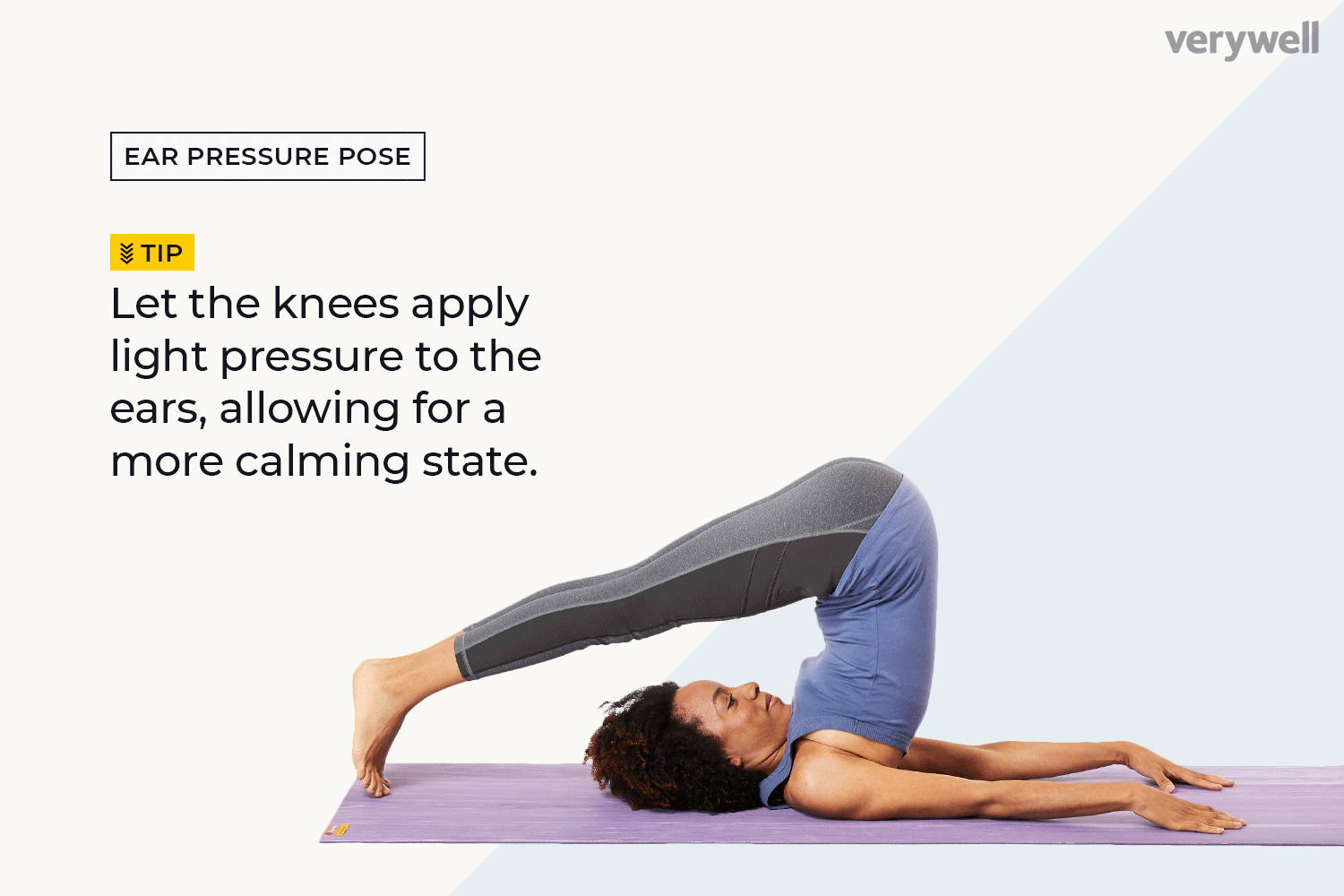 Hoe oordrukhouding (Karnapidasana) in yoga te doen