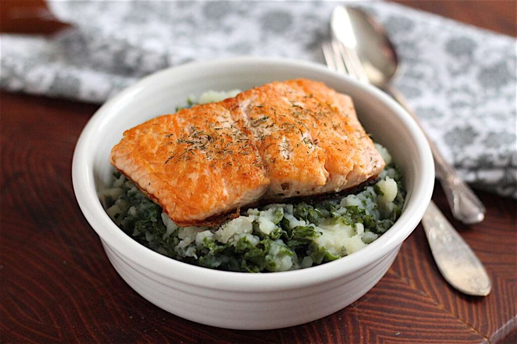 https://www.verywellfit.com/dutch-stamppot-inspired-seared-salmon-mash-and-kale-4137306